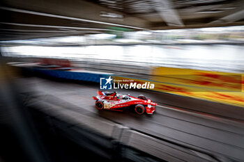 2024-07-21 - 23 FENESTRAZ Sacha (fra), Nissan Formula E Team, Nissan e-4ORCE 04, action during the 2024 Hankook London ePrix, 10th meeting of the 2023-24 ABB FIA Formula E World Championship, on the ExCeL London from June 18 to 21, 2024 in London, United Kingdom - 2024 FORMULA E LONDON EPRIX - FORMULA E - MOTORS