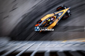 2024-07-21 - 08 BIRD Sam (gbr), NEOM McLaren Formula E Team, Nissan e-4ORCE 04, action during the 2024 Hankook London ePrix, 10th meeting of the 2023-24 ABB FIA Formula E World Championship, on the ExCeL London from June 18 to 21, 2024 in London, United Kingdom - 2024 FORMULA E LONDON EPRIX - FORMULA E - MOTORS