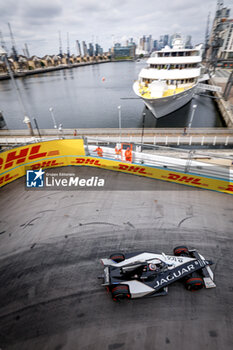 2024-07-21 - 09 EVANS Mitch (nzl), Jaguar TCS Racing, Jaguar I-Type 6, action during the 2024 Hankook London ePrix, 10th meeting of the 2023-24 ABB FIA Formula E World Championship, on the ExCeL London from June 18 to 21, 2024 in London, United Kingdom - 2024 FORMULA E LONDON EPRIX - FORMULA E - MOTORS