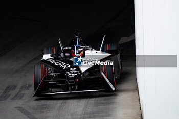 2024-07-21 - 09 EVANS Mitch (nzl), Jaguar TCS Racing, Jaguar I-Type 6, action during the 2024 Hankook London ePrix, 10th meeting of the 2023-24 ABB FIA Formula E World Championship, on the ExCeL London from June 18 to 21, 2024 in London, United Kingdom - 2024 FORMULA E LONDON EPRIX - FORMULA E - MOTORS