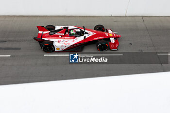 2024-07-21 - 23 FENESTRAZ Sacha (fra), Nissan Formula E Team, Nissan e-4ORCE 04, action during the 2024 Hankook London ePrix, 10th meeting of the 2023-24 ABB FIA Formula E World Championship, on the ExCeL London from June 18 to 21, 2024 in London, United Kingdom - 2024 FORMULA E LONDON EPRIX - FORMULA E - MOTORS