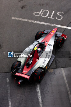 2024-07-21 - 21 DE VRIES Nyck (nld), Mahindra Racing, Mahindra M9Electro, action during the 2024 Hankook London ePrix, 10th meeting of the 2023-24 ABB FIA Formula E World Championship, on the ExCeL London from June 18 to 21, 2024 in London, United Kingdom - 2024 FORMULA E LONDON EPRIX - FORMULA E - MOTORS