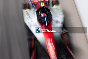 2024-07-21 - 21 DE VRIES Nyck (nld), Mahindra Racing, Mahindra M9Electro, action during the 2024 Hankook London ePrix, 10th meeting of the 2023-24 ABB FIA Formula E World Championship, on the ExCeL London from June 18 to 21, 2024 in London, United Kingdom - 2024 FORMULA E LONDON EPRIX - FORMULA E - MOTORS