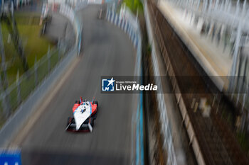 2024-07-21 - 01 DENNIS Jake (gbr), Andretti Global, Porsche 99X Electric, action during the 2024 Hankook London ePrix, 10th meeting of the 2023-24 ABB FIA Formula E World Championship, on the ExCeL London from June 18 to 21, 2024 in London, United Kingdom - 2024 FORMULA E LONDON EPRIX - FORMULA E - MOTORS