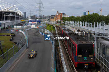 2024-07-21 - 02 VANDOORNE Stoffel (bel), DS Penske, DS E-Tense FE23, action during the 2024 Hankook London ePrix, 10th meeting of the 2023-24 ABB FIA Formula E World Championship, on the ExCeL London from June 18 to 21, 2024 in London, United Kingdom - 2024 FORMULA E LONDON EPRIX - FORMULA E - MOTORS