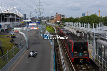 2024-07-21 - 37 CASSIDY Nick (nzl), Jaguar TCS Racing, Jaguar I-Type 6, action during the 2024 Hankook London ePrix, 10th meeting of the 2023-24 ABB FIA Formula E World Championship, on the ExCeL London from June 18 to 21, 2024 in London, United Kingdom - 2024 FORMULA E LONDON EPRIX - FORMULA E - MOTORS