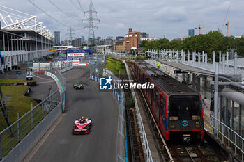 2024-07-21 - 22 ROWLAND Oliver (gbr), Nissan Formula E Team, Nissan e-4ORCE 04, action during the 2024 Hankook London ePrix, 10th meeting of the 2023-24 ABB FIA Formula E World Championship, on the ExCeL London from June 18 to 21, 2024 in London, United Kingdom - 2024 FORMULA E LONDON EPRIX - FORMULA E - MOTORS