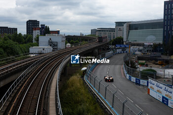 2024-07-21 - 08 BIRD Sam (gbr), NEOM McLaren Formula E Team, Nissan e-4ORCE 04, action during the 2024 Hankook London ePrix, 10th meeting of the 2023-24 ABB FIA Formula E World Championship, on the ExCeL London from June 18 to 21, 2024 in London, United Kingdom - 2024 FORMULA E LONDON EPRIX - FORMULA E - MOTORS