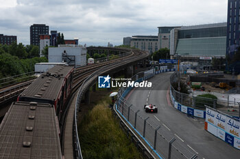 2024-07-21 - 48 MORTARA Edoardo (swi), Mahindra Racing, Mahindra M9Electro, action during the 2024 Hankook London ePrix, 10th meeting of the 2023-24 ABB FIA Formula E World Championship, on the ExCeL London from June 18 to 21, 2024 in London, United Kingdom - 2024 FORMULA E LONDON EPRIX - FORMULA E - MOTORS