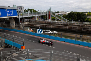 2024-07-21 - 94 WEHRLEIN Pascal (ger), TAG HEUER Porsche Formula E Team, Porsche 99X Electric, action during the 2024 Hankook London ePrix, 10th meeting of the 2023-24 ABB FIA Formula E World Championship, on the ExCeL London from June 18 to 21, 2024 in London, United Kingdom - 2024 FORMULA E LONDON EPRIX - FORMULA E - MOTORS