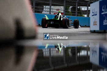 2024-07-21 - 04 FRIJNS Robin (nld), Envision Racing, Jaguar I-Type 6, action during the 2024 Hankook London ePrix, 10th meeting of the 2023-24 ABB FIA Formula E World Championship, on the ExCeL London from June 18 to 21, 2024 in London, United Kingdom - 2024 FORMULA E LONDON EPRIX - FORMULA E - MOTORS