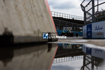 2024-07-21 - 04 FRIJNS Robin (nld), Envision Racing, Jaguar I-Type 6, action during the 2024 Hankook London ePrix, 10th meeting of the 2023-24 ABB FIA Formula E World Championship, on the ExCeL London from June 18 to 21, 2024 in London, United Kingdom - 2024 FORMULA E LONDON EPRIX - FORMULA E - MOTORS