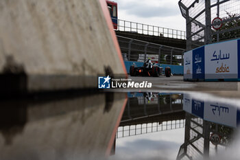 2024-07-21 - 11 DI GRASSI Lucas (bra), ABT CUPRA Formula E Team, Mahindra M9Electro, action during the 2024 Hankook London ePrix, 10th meeting of the 2023-24 ABB FIA Formula E World Championship, on the ExCeL London from June 18 to 21, 2024 in London, United Kingdom - 2024 FORMULA E LONDON EPRIX - FORMULA E - MOTORS