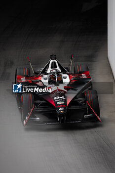 2024-07-21 - 94 WEHRLEIN Pascal (ger), TAG HEUER Porsche Formula E Team, Porsche 99X Electric, action during the 2024 Hankook London ePrix, 10th meeting of the 2023-24 ABB FIA Formula E World Championship, on the ExCeL London from June 18 to 21, 2024 in London, United Kingdom - 2024 FORMULA E LONDON EPRIX - FORMULA E - MOTORS