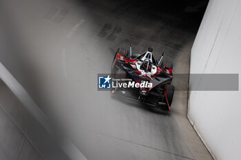 2024-07-21 - 94 WEHRLEIN Pascal (ger), TAG HEUER Porsche Formula E Team, Porsche 99X Electric, action during the 2024 Hankook London ePrix, 10th meeting of the 2023-24 ABB FIA Formula E World Championship, on the ExCeL London from June 18 to 21, 2024 in London, United Kingdom - 2024 FORMULA E LONDON EPRIX - FORMULA E - MOTORS