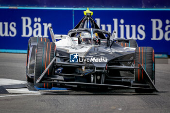 2024-07-21 - 37 CASSIDY Nick (nzl), Jaguar TCS Racing, Jaguar I-Type 6, action during the 2024 Hankook London ePrix, 10th meeting of the 2023-24 ABB FIA Formula E World Championship, on the ExCeL London from June 18 to 21, 2024 in London, United Kingdom - 2024 FORMULA E LONDON EPRIX - FORMULA E - MOTORS