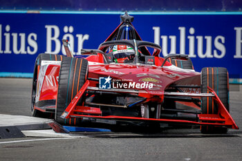 2024-07-21 - 23 FENESTRAZ Sacha (fra), Nissan Formula E Team, Nissan e-4ORCE 04, action during the 2024 Hankook London ePrix, 10th meeting of the 2023-24 ABB FIA Formula E World Championship, on the ExCeL London from June 18 to 21, 2024 in London, United Kingdom - 2024 FORMULA E LONDON EPRIX - FORMULA E - MOTORS