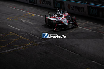 2024-07-21 - 94 WEHRLEIN Pascal (ger), TAG HEUER Porsche Formula E Team, Porsche 99X Electric, action during the 2024 Hankook London ePrix, 10th meeting of the 2023-24 ABB FIA Formula E World Championship, on the ExCeL London from June 18 to 21, 2024 in London, United Kingdom - 2024 FORMULA E LONDON EPRIX - FORMULA E - MOTORS