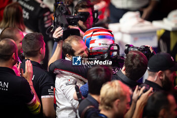 2024-07-21 - VOLPE Tommaso, General Manager and Managing Director, Nissan Formula E Team, portrait, ROWLAND Oliver (gbr), Nissan Formula E Team, Nissan e-4ORCE 04, portrait during the 2024 Hankook London ePrix, 10th meeting of the 2023-24 ABB FIA Formula E World Championship, on the ExCeL London from June 18 to 21, 2024 in London, United Kingdom - 2024 FORMULA E LONDON EPRIX - FORMULA E - MOTORS