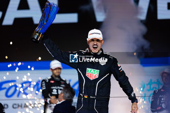 2024-07-21 - WEHRLEIN Pascal (ger), TAG HEUER Porsche Formula E Team, Porsche 99X Electric, portrait during the 2024 Hankook London ePrix, 10th meeting of the 2023-24 ABB FIA Formula E World Championship, on the ExCeL London from June 18 to 21, 2024 in London, United Kingdom - 2024 FORMULA E LONDON EPRIX - FORMULA E - MOTORS