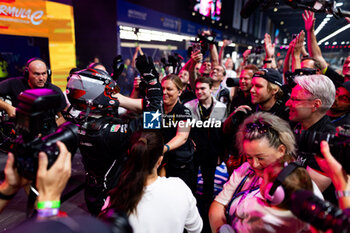 2024-07-21 - WEHRLEIN Pascal (ger), TAG HEUER Porsche Formula E Team, Porsche 99X Electric, world champion during the 2024 Hankook London ePrix, 10th meeting of the 2023-24 ABB FIA Formula E World Championship, on the ExCeL London from June 18 to 21, 2024 in London, United Kingdom - 2024 FORMULA E LONDON EPRIX - FORMULA E - MOTORS