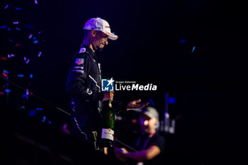 2024-07-21 - WEHRLEIN Pascal (ger), TAG HEUER Porsche Formula E Team, Porsche 99X Electric, portrait, podium, portrait during the 2024 Hankook London ePrix, 10th meeting of the 2023-24 ABB FIA Formula E World Championship, on the ExCeL London from June 18 to 21, 2024 in London, United Kingdom - 2024 FORMULA E LONDON EPRIX - FORMULA E - MOTORS