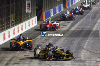 2024-07-21 - 02 VANDOORNE Stoffel (bel), DS Penske, DS E-Tense FE23, action during the 2024 Hankook London ePrix, 10th meeting of the 2023-24 ABB FIA Formula E World Championship, on the ExCeL London from June 18 to 21, 2024 in London, United Kingdom - 2024 FORMULA E LONDON EPRIX - FORMULA E - MOTORS