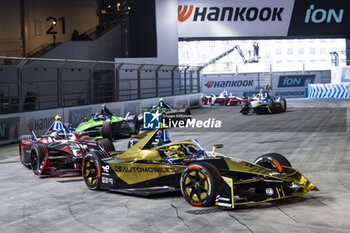 2024-07-21 - 02 VANDOORNE Stoffel (bel), DS Penske, DS E-Tense FE23, action during the 2024 Hankook London ePrix, 10th meeting of the 2023-24 ABB FIA Formula E World Championship, on the ExCeL London from June 18 to 21, 2024 in London, United Kingdom - 2024 FORMULA E LONDON EPRIX - FORMULA E - MOTORS