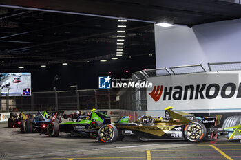 2024-07-21 - 02 VANDOORNE Stoffel (bel), DS Penske, DS E-Tense FE23, action during the 2024 Hankook London ePrix, 10th meeting of the 2023-24 ABB FIA Formula E World Championship, on the ExCeL London from June 18 to 21, 2024 in London, United Kingdom - 2024 FORMULA E LONDON EPRIX - FORMULA E - MOTORS