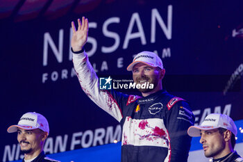 2024-07-21 - ROWLAND Oliver (gbr), Nissan Formula E Team, Nissan e-4ORCE 04, portrait during the 2024 Hankook London ePrix, 10th meeting of the 2023-24 ABB FIA Formula E World Championship, on the ExCeL London from June 18 to 21, 2024 in London, United Kingdom - 2024 FORMULA E LONDON EPRIX - FORMULA E - MOTORS