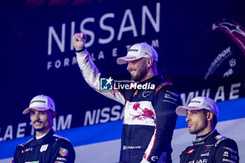 2024-07-21 - ROWLAND Oliver (gbr), Nissan Formula E Team, Nissan e-4ORCE 04, portrait during the 2024 Hankook London ePrix, 10th meeting of the 2023-24 ABB FIA Formula E World Championship, on the ExCeL London from June 18 to 21, 2024 in London, United Kingdom - 2024 FORMULA E LONDON EPRIX - FORMULA E - MOTORS