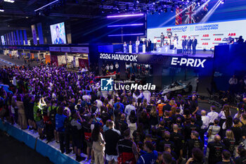 2024-07-21 - Podium, WEHRLEIN Pascal (ger), TAG HEUER Porsche Formula E Team, Porsche 99X Electric, ROWLAND Oliver (gbr), Nissan Formula E Team, Nissan e-4ORCE 04, EVANS Mitch (nzl), Jaguar TCS Racing, Jaguar I-Type 6, portrait during the 2024 Hankook London ePrix, 10th meeting of the 2023-24 ABB FIA Formula E World Championship, on the ExCeL London from June 18 to 21, 2024 in London, United Kingdom - 2024 FORMULA E LONDON EPRIX - FORMULA E - MOTORS