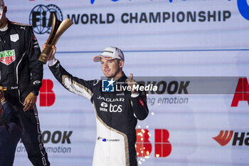 2024-07-21 - CASSIDY Nick (nzl), Jaguar TCS Racing, Jaguar I-Type 6, portrait during the 2024 Hankook London ePrix, 10th meeting of the 2023-24 ABB FIA Formula E World Championship, on the ExCeL London from June 18 to 21, 2024 in London, United Kingdom - 2024 FORMULA E LONDON EPRIX - FORMULA E - MOTORS