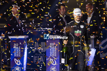 2024-07-21 - WEHRLEIN Pascal (ger), TAG HEUER Porsche Formula E Team, Porsche 99X Electric, portrait during the 2024 Hankook London ePrix, 10th meeting of the 2023-24 ABB FIA Formula E World Championship, on the ExCeL London from June 18 to 21, 2024 in London, United Kingdom - 2024 FORMULA E LONDON EPRIX - FORMULA E - MOTORS