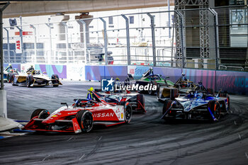 2024-07-21 - 22 ROWLAND Oliver (gbr), Nissan Formula E Team, Nissan e-4ORCE 04, action during the 2024 Hankook London ePrix, 10th meeting of the 2023-24 ABB FIA Formula E World Championship, on the ExCeL London from June 18 to 21, 2024 in London, United Kingdom - 2024 FORMULA E LONDON EPRIX - FORMULA E - MOTORS