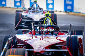 2024-07-21 - 23 FENESTRAZ Sacha (fra), Nissan Formula E Team, Nissan e-4ORCE 04, action during the 2024 Hankook London ePrix, 10th meeting of the 2023-24 ABB FIA Formula E World Championship, on the ExCeL London from June 18 to 21, 2024 in London, United Kingdom - 2024 FORMULA E LONDON EPRIX - FORMULA E - MOTORS