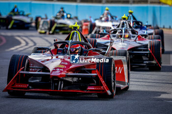 2024-07-21 - 22 ROWLAND Oliver (gbr), Nissan Formula E Team, Nissan e-4ORCE 04, action during the 2024 Hankook London ePrix, 10th meeting of the 2023-24 ABB FIA Formula E World Championship, on the ExCeL London from June 18 to 21, 2024 in London, United Kingdom - 2024 FORMULA E LONDON EPRIX - FORMULA E - MOTORS