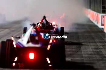 2024-07-21 - 23 FENESTRAZ Sacha (fra), Nissan Formula E Team, Nissan e-4ORCE 04, action during the 2024 Hankook London ePrix, 10th meeting of the 2023-24 ABB FIA Formula E World Championship, on the ExCeL London from June 18 to 21, 2024 in London, United Kingdom - 2024 FORMULA E LONDON EPRIX - FORMULA E - MOTORS