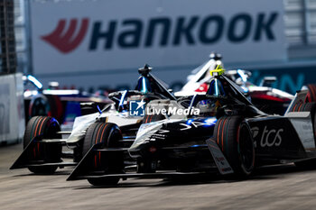 2024-07-21 - 37 CASSIDY Nick (nzl), Jaguar TCS Racing, Jaguar I-Type 6, action during the 2024 Hankook London ePrix, 10th meeting of the 2023-24 ABB FIA Formula E World Championship, on the ExCeL London from June 18 to 21, 2024 in London, United Kingdom - 2024 FORMULA E LONDON EPRIX - FORMULA E - MOTORS