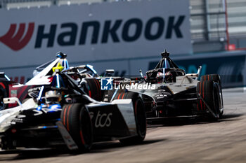 2024-07-21 - 09 EVANS Mitch (nzl), Jaguar TCS Racing, Jaguar I-Type 6, action during the 2024 Hankook London ePrix, 10th meeting of the 2023-24 ABB FIA Formula E World Championship, on the ExCeL London from June 18 to 21, 2024 in London, United Kingdom - 2024 FORMULA E LONDON EPRIX - FORMULA E - MOTORS