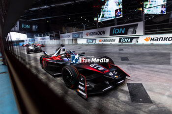 2024-07-21 - 94 WEHRLEIN Pascal (ger), TAG HEUER Porsche Formula E Team, Porsche 99X Electric, action during the 2024 Hankook London ePrix, 10th meeting of the 2023-24 ABB FIA Formula E World Championship, on the ExCeL London from June 18 to 21, 2024 in London, United Kingdom - 2024 FORMULA E LONDON EPRIX - FORMULA E - MOTORS