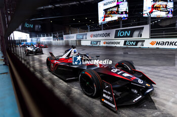 2024-07-21 - 94 WEHRLEIN Pascal (ger), TAG HEUER Porsche Formula E Team, Porsche 99X Electric, action during the 2024 Hankook London ePrix, 10th meeting of the 2023-24 ABB FIA Formula E World Championship, on the ExCeL London from June 18 to 21, 2024 in London, United Kingdom - 2024 FORMULA E LONDON EPRIX - FORMULA E - MOTORS