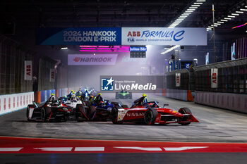 2024-07-21 - 22 ROWLAND Oliver (gbr), Nissan Formula E Team, Nissan e-4ORCE 04, action during the 2024 Hankook London ePrix, 10th meeting of the 2023-24 ABB FIA Formula E World Championship, on the ExCeL London from June 18 to 21, 2024 in London, United Kingdom - 2024 FORMULA E LONDON EPRIX - FORMULA E - MOTORS