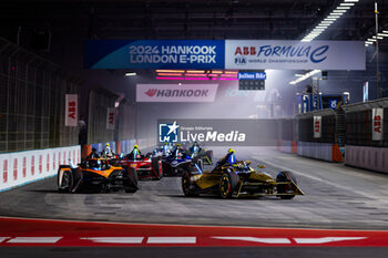 2024-07-21 - 02 VANDOORNE Stoffel (bel), DS Penske, DS E-Tense FE23, action during the 2024 Hankook London ePrix, 10th meeting of the 2023-24 ABB FIA Formula E World Championship, on the ExCeL London from June 18 to 21, 2024 in London, United Kingdom - 2024 FORMULA E LONDON EPRIX - FORMULA E - MOTORS