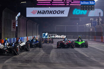 2024-07-21 - 94 WEHRLEIN Pascal (ger), TAG HEUER Porsche Formula E Team, Porsche 99X Electric, action during the 2024 Hankook London ePrix, 10th meeting of the 2023-24 ABB FIA Formula E World Championship, on the ExCeL London from June 18 to 21, 2024 in London, United Kingdom - 2024 FORMULA E LONDON EPRIX - FORMULA E - MOTORS