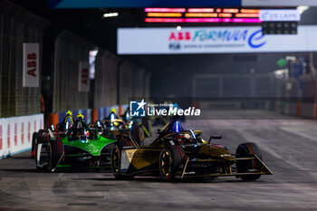 2024-07-21 - 25 VERGNE Jean-Eric (fra), DS Penske, DS E-Tense FE23, action during the 2024 Hankook London ePrix, 10th meeting of the 2023-24 ABB FIA Formula E World Championship, on the ExCeL London from June 18 to 21, 2024 in London, United Kingdom - 2024 FORMULA E LONDON EPRIX - FORMULA E - MOTORS