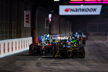 2024-07-21 - 02 VANDOORNE Stoffel (bel), DS Penske, DS E-Tense FE23, action during the 2024 Hankook London ePrix, 10th meeting of the 2023-24 ABB FIA Formula E World Championship, on the ExCeL London from June 18 to 21, 2024 in London, United Kingdom - 2024 FORMULA E LONDON EPRIX - FORMULA E - MOTORS