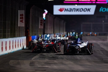 2024-07-21 - 94 WEHRLEIN Pascal (ger), TAG HEUER Porsche Formula E Team, Porsche 99X Electric, action during the 2024 Hankook London ePrix, 10th meeting of the 2023-24 ABB FIA Formula E World Championship, on the ExCeL London from June 18 to 21, 2024 in London, United Kingdom - 2024 FORMULA E LONDON EPRIX - FORMULA E - MOTORS