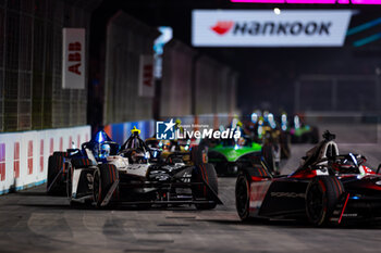 2024-07-21 - 37 CASSIDY Nick (nzl), Jaguar TCS Racing, Jaguar I-Type 6, action during the 2024 Hankook London ePrix, 10th meeting of the 2023-24 ABB FIA Formula E World Championship, on the ExCeL London from June 18 to 21, 2024 in London, United Kingdom - 2024 FORMULA E LONDON EPRIX - FORMULA E - MOTORS