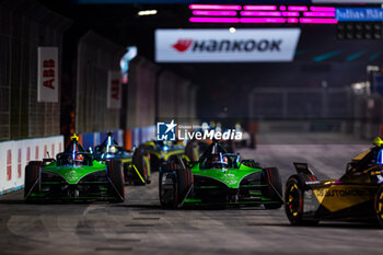 2024-07-21 - 16 BUEMI Sébastien (swi), Envision Racing, Jaguar I-Type 6, action during the 2024 Hankook London ePrix, 10th meeting of the 2023-24 ABB FIA Formula E World Championship, on the ExCeL London from June 18 to 21, 2024 in London, United Kingdom - 2024 FORMULA E LONDON EPRIX - FORMULA E - MOTORS